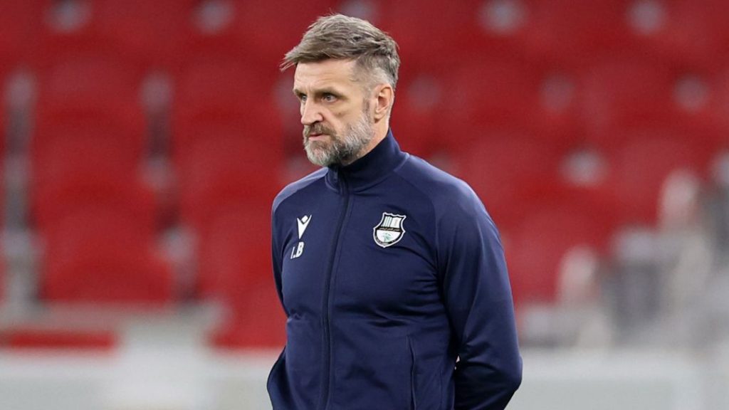  الأهلي ينهي التعاقد مع المدرب الكرواتي إيغور بيسكان بالتراضي