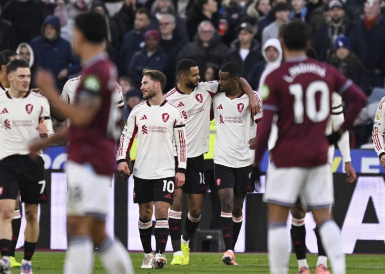  ليفربول يعود لسكة الانتصارات.. وصلاح على مقعد البدلاء لأول مرة منذ 582 يوماً