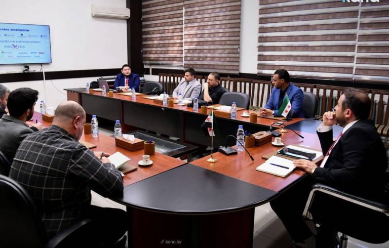 التعليم السوري يدخل عصر الذكاء الاصطناعي.. مباحثات لإنشاء منصة تعليمية ذكية بالتعاون مع “كلاسيرا”