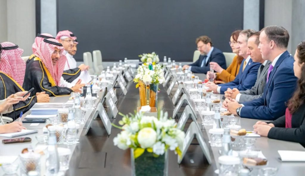 “الخريف” يبحث تعزيز التعاون مع الولايات المتحدة في مجال المعادن الحرجة