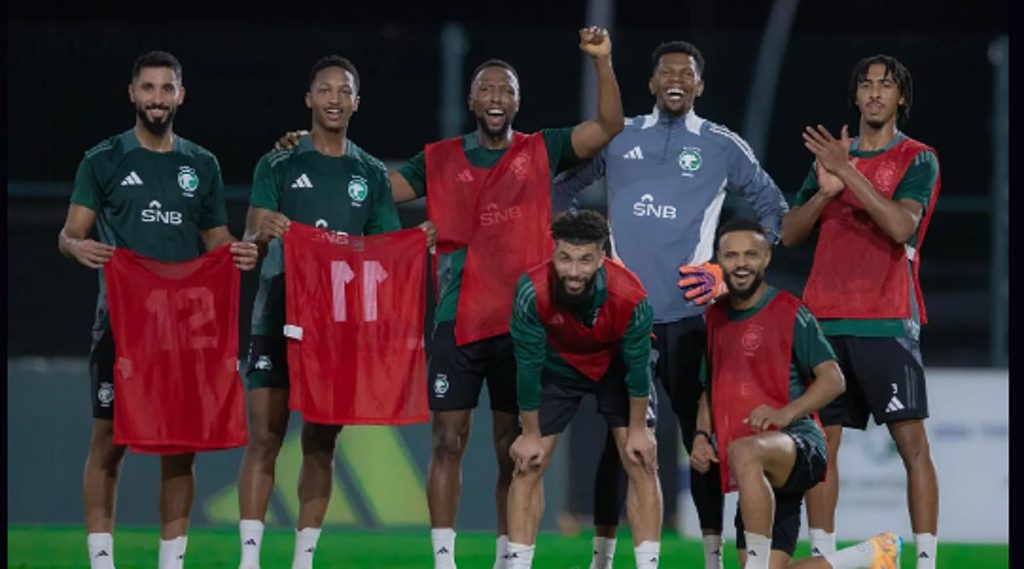 المنتخب السعودي يواصل استعداده للقاء الجزائر وديًّا في جدة