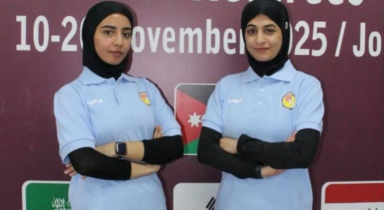 إسراء الغافلي وجنان الإبراهيم تحققان أول شارة قارية لطاقم تحكيم نسائي سعودي في كرة اليد