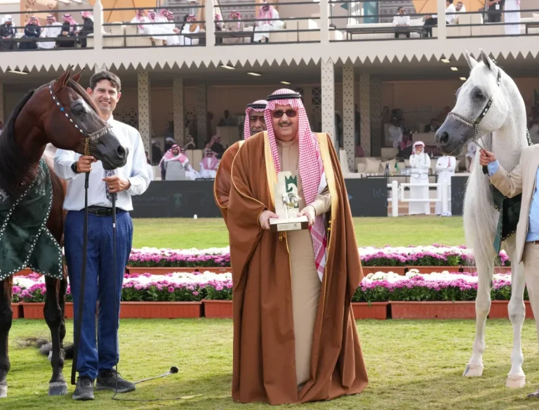 «مربط عذبة» عريس العرض الدولي لجمال الخيل