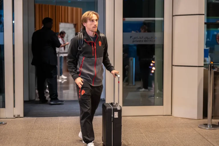 السعودية: نابولي وميلان يدشنان الصراع على لقب «السوبر الإيطالي»