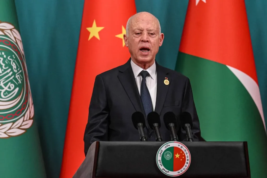 تونس والجزائر توقعان 25 اتفاقية في أشغال اللجنة المشتركة الكبرى