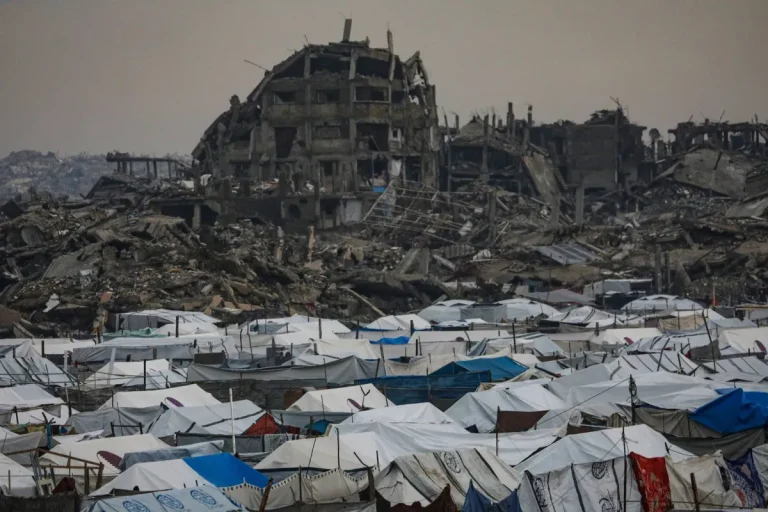 مقتل فلسطيني بنيران إسرائيلية في شمال غزة… وغارات على رفح