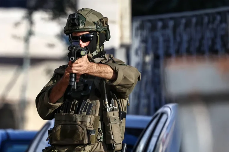 إصابة إسرائيلي برصاص الجيش للاشتباه بمحاولته تنفيذ هجوم طعن في الضفة