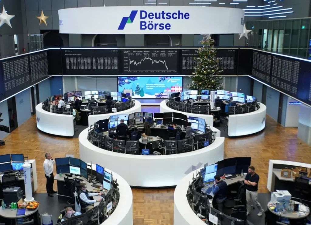 تراجع طفيف للأسهم الأوروبية قبيل صدور بيانات الوظائف الأميركية