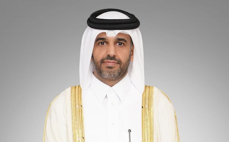  اليوم الوطني.. رئيس ديوان الخدمة المدنية: اليوم الوطني يجسد معاني الوفاء والاعتزاز بالإرث الوطني