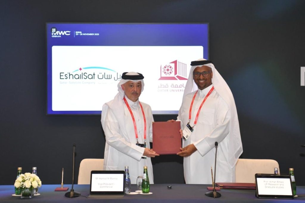  جامعة قطر توقع اتفاقية مع سهيل سات للتعاون في تطوير تكنولوجيا الأقمار الصناعية النانوية