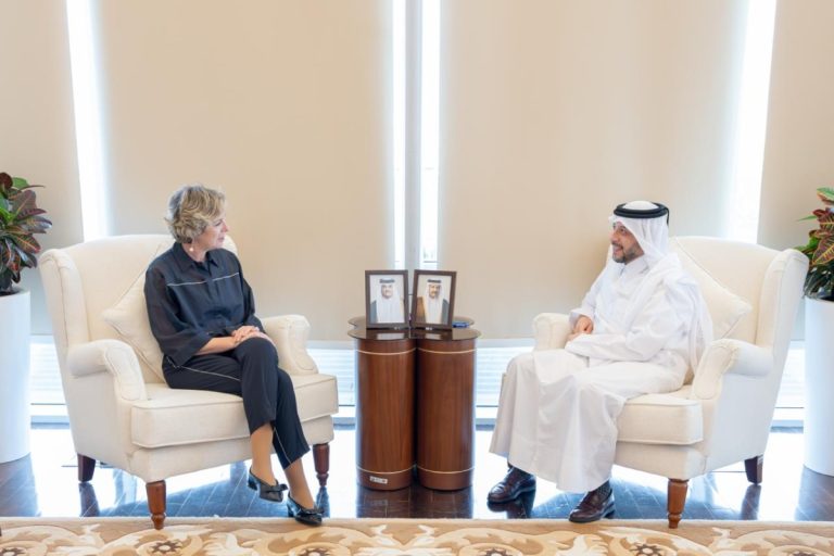  وزير الصحة يجتمع مع نظيرته الألبانية ومديرة منظمة الصحة العالمية لشرق المتوسط وبيل غيتس