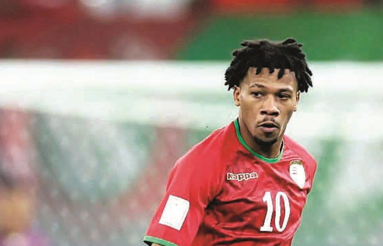  مونديال العرب.. «الأحمر» العماني يتشبث بآماله في التأهل