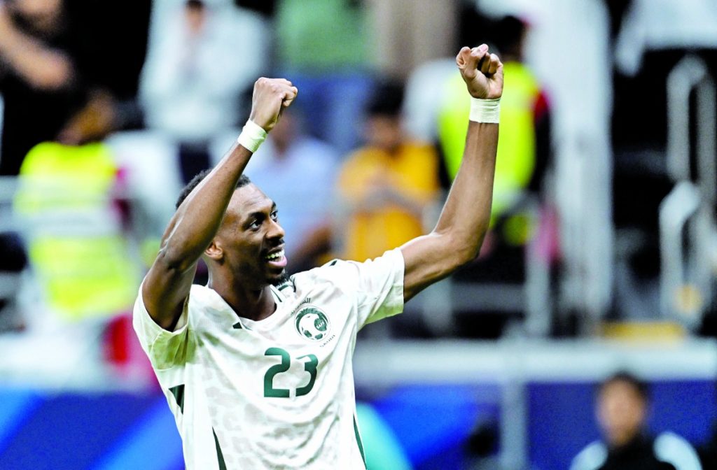  الحذاء الذهبي يشعل الصراع بمونديال العرب