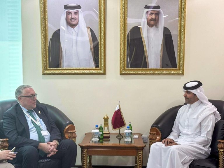  المبعوث الخاص لوزير الخارجية يجتمع مع نائب وزير الخارجية الروسي