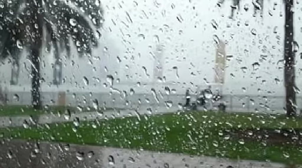 أمطار ورياح شديدة السرعة على حائل وتبوك