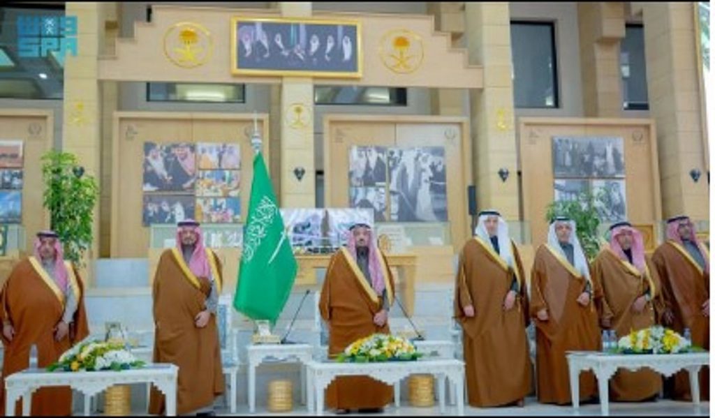 أمير القصيم يُدشّن 10 مشروعات للطرق بالمنطقة بتكلفة بلغت 349 مليون ريال