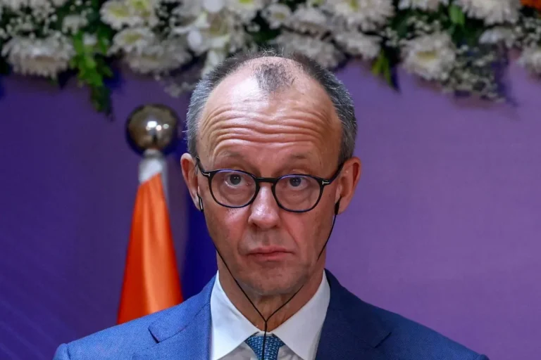 المستشار الألماني: السلطة في إيران تعيش «أيامها وأسابيعها الأخيرة»