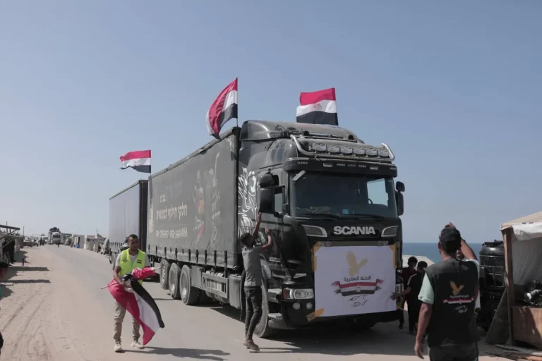 إسرائيل تقتل 3 صحافيين فلسطينيين يعملون مع «اللجنة المصرية» في غزة