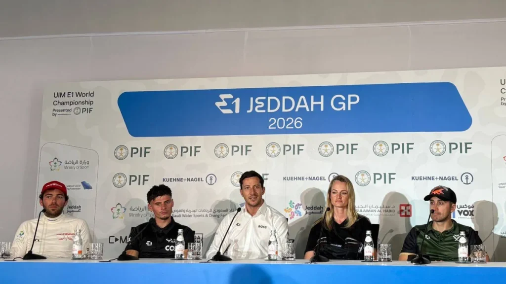 الجمعة… بطولة العالم للزوارق الكهربائية تلهب شواطئ جدة