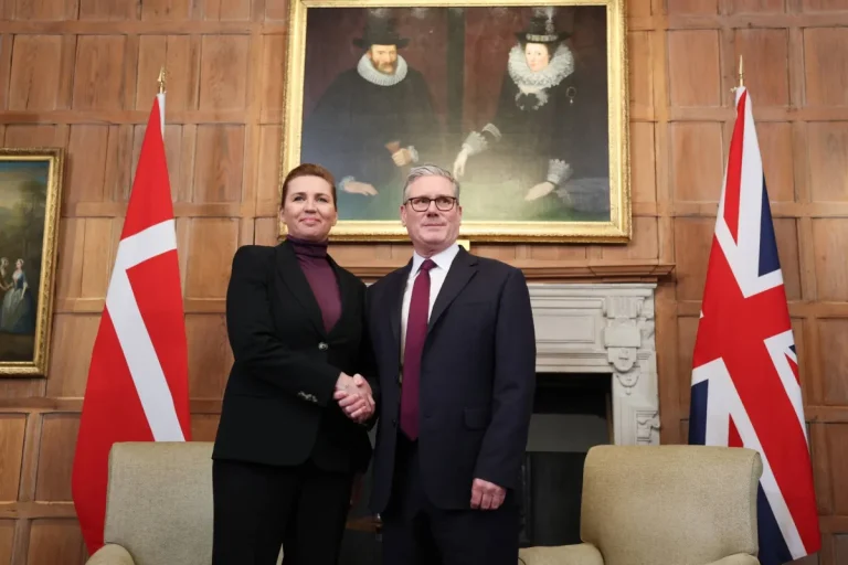 رئيسة وزراء الدنمارك: لا مجال للتفاوض على سيادة بلدنا