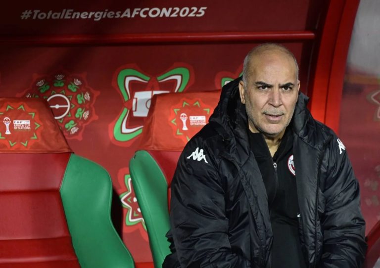  إقالة مدرب المنتخب التونسي سامي الطرابلسي بعد الخروج من كأس أمم أفريقيا