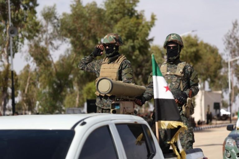  وزارة الدفاع السورية تمدد مهلة وقف إطلاق النار مع قسد 15 يوماً