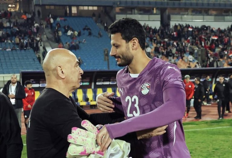 أبلغ زملاءه والجهاز الفني.. أنباء عن اعتزال محمد الشناوي اللعب دولياً بعد الخسارة في أمم أفريقيا