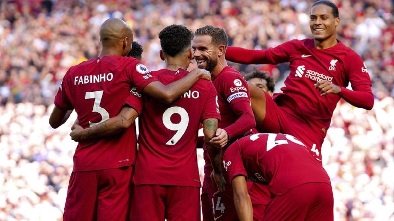 الدوري الإنجليزي.. ليفربول يتعادل مع فولهام ومانشستر يونايتد أمام ليدز