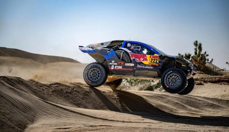 رالي داكار السعودية 2026.. منافسة كبيرة بين مختلف الفئات في المرحلة العاشرة