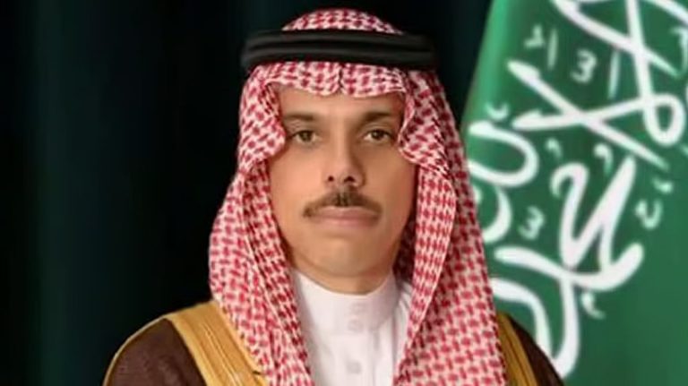 وزير الخارجية يصل إلى بولندا في زيارة رسمية