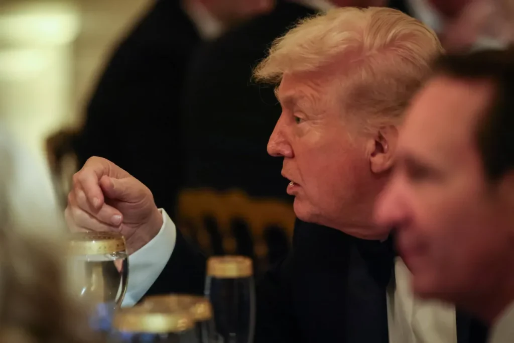 خطة الـ150 يوماً… كيف استعاد ترمب سلاحه الجمركي عبر ثغرة قانونية لم تُختبر من قبل؟