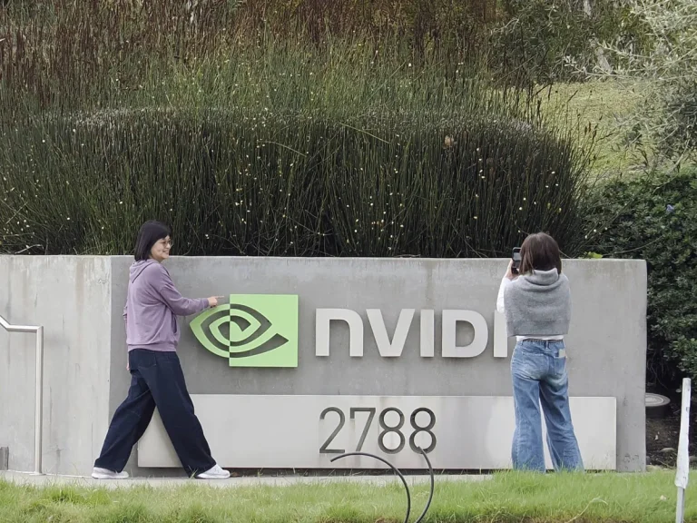 «إنفيديا»: أرباح فلكية وتوقعات تتجاوز السقف… وتساؤلات حول «الفائض النقدي»