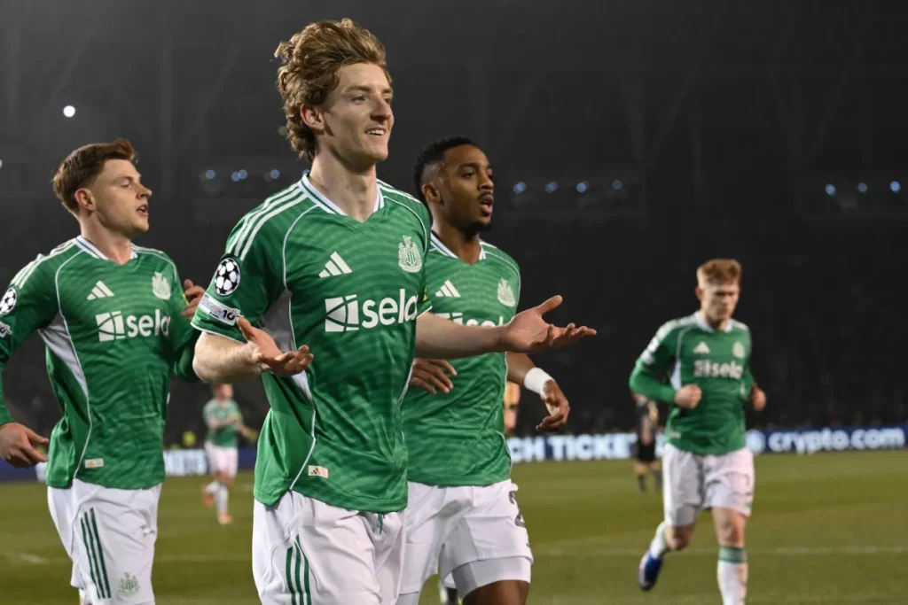 جوردون وتريبيير يتصالحان بعد خلاف في مباراة كاراباخ