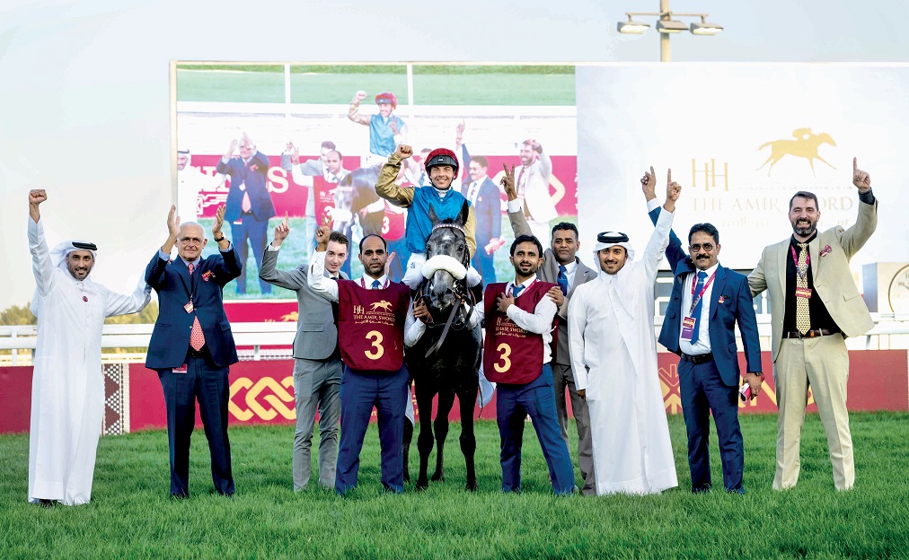  وذنان ريسنغ يتلألأ بذهب السيف الغالي