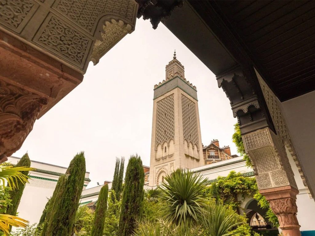  ممثلون عن الجالية الإسلامية ورؤساء المساجد في فرنسا: رمضان فرصة لتعزيز القيم الإنسانية والخيرية والتطوع