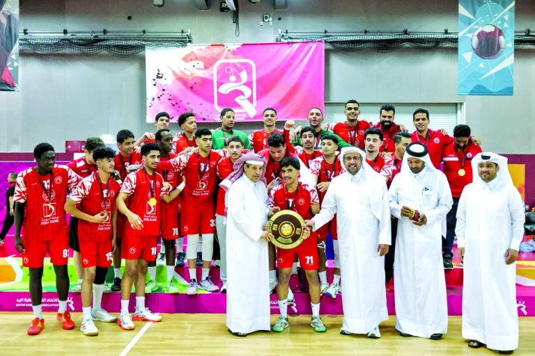  العربي بطلا لدوري ناشئي اليد