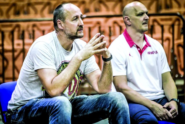 أسطورة كرة السلة دينو راجا في الدوحة