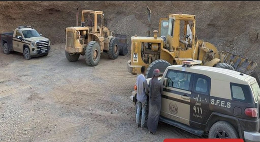 الأمن البيئي يضبط يمنيين لاستغلالهما الرواسب في منطقة المدينة المنورة